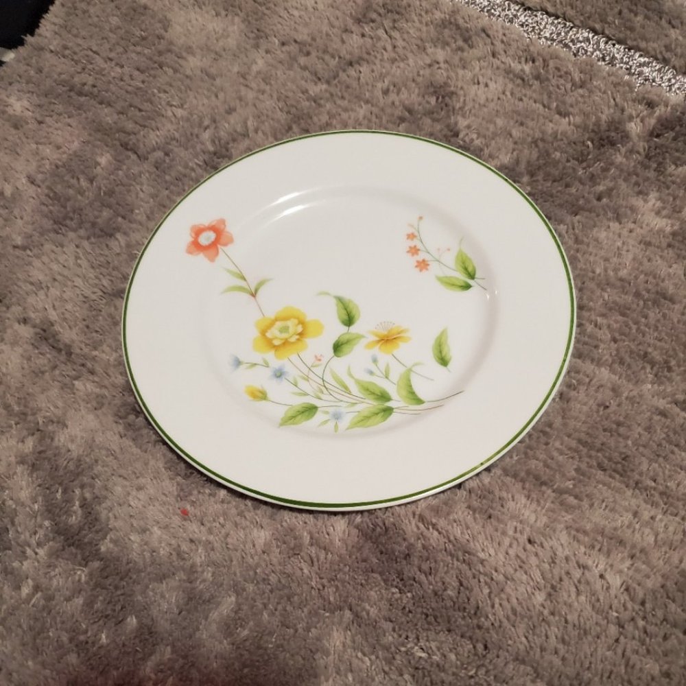 CASTLECOURT fine china April Showers